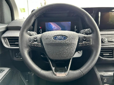 Tourneo Courier 1.0 Ecoboost 5-Sitzer mit Parkpilot, Winterpaket uvm...